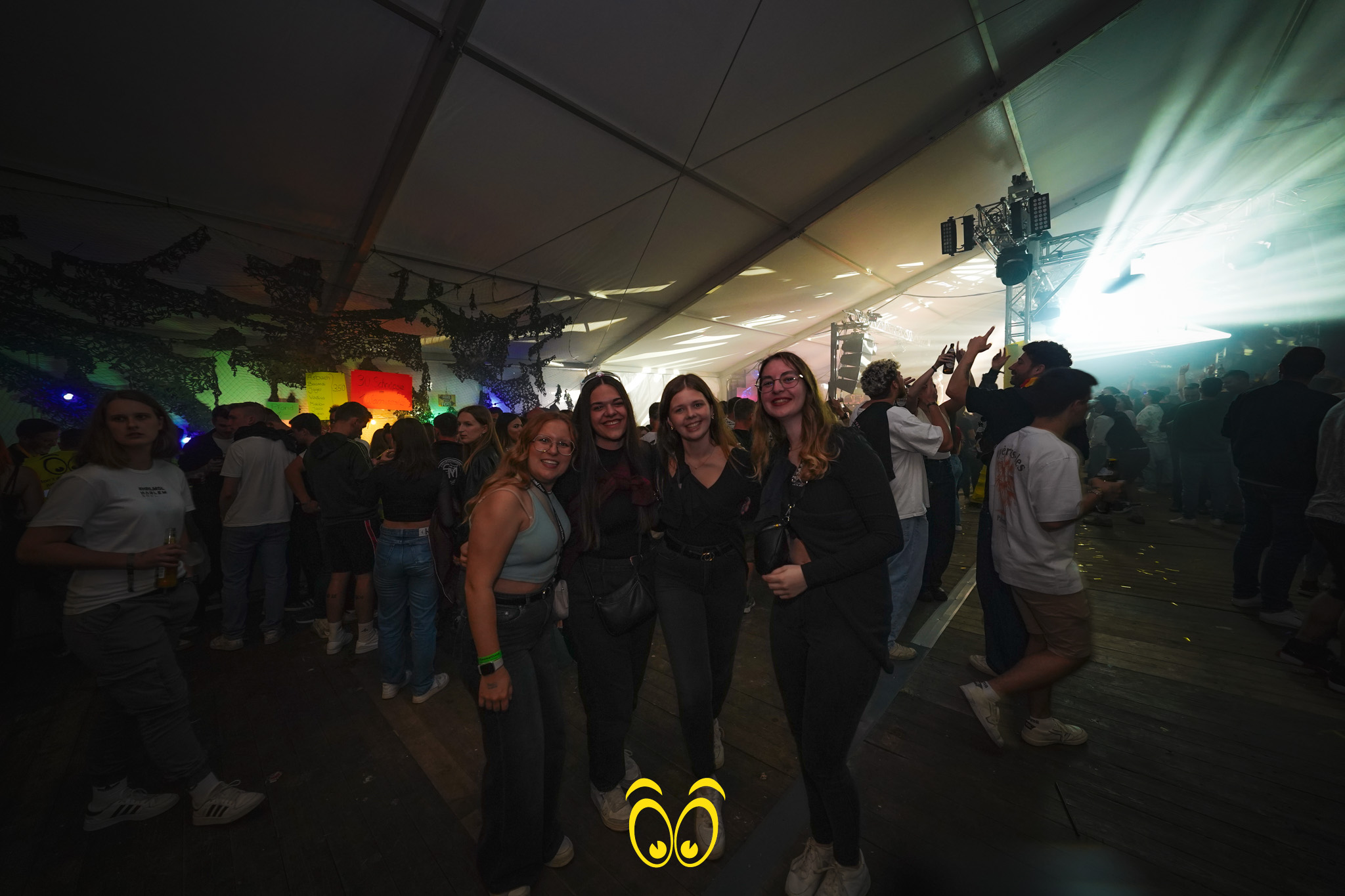V-PARTY Galerie