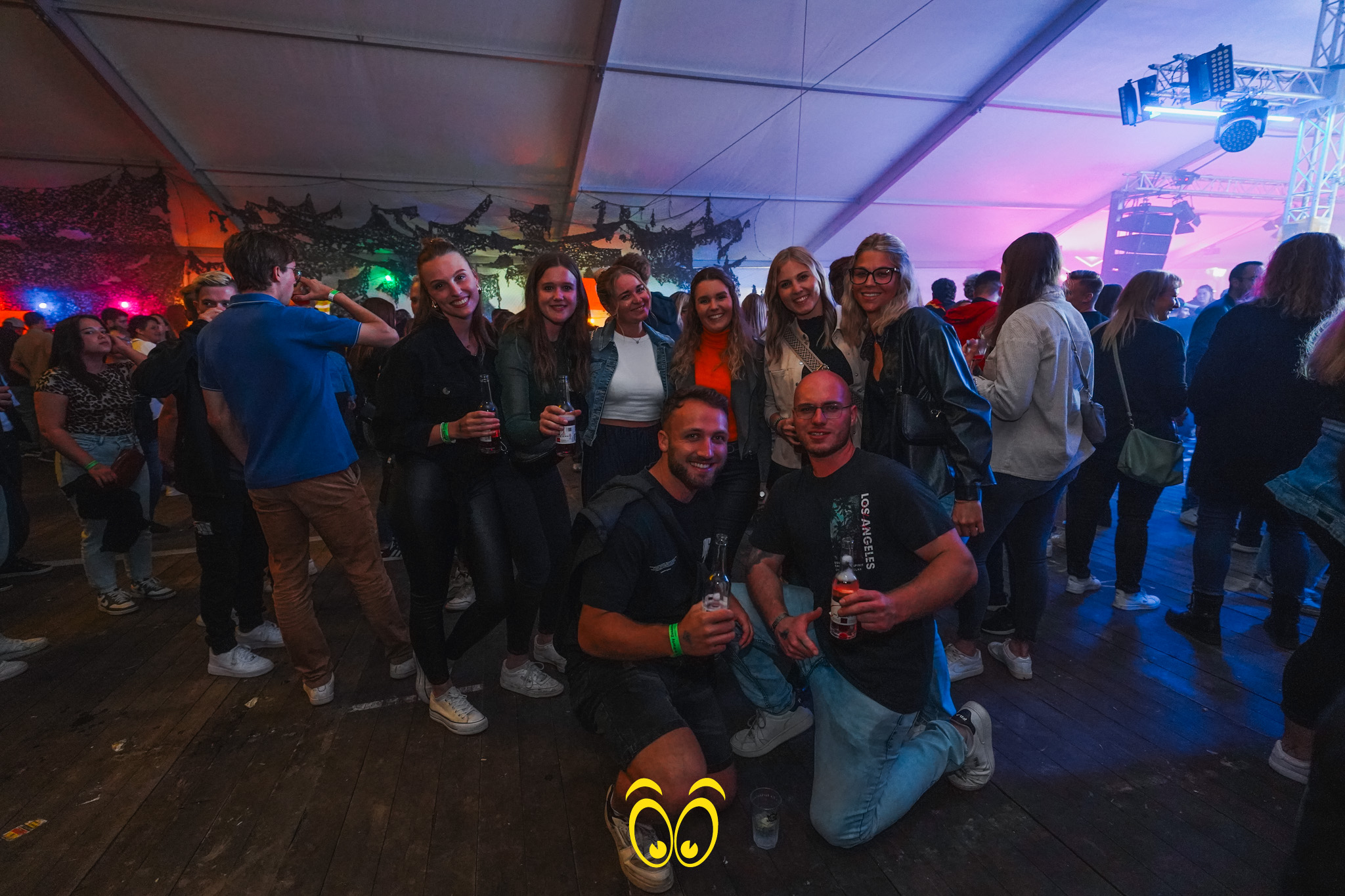 V-PARTY Galerie