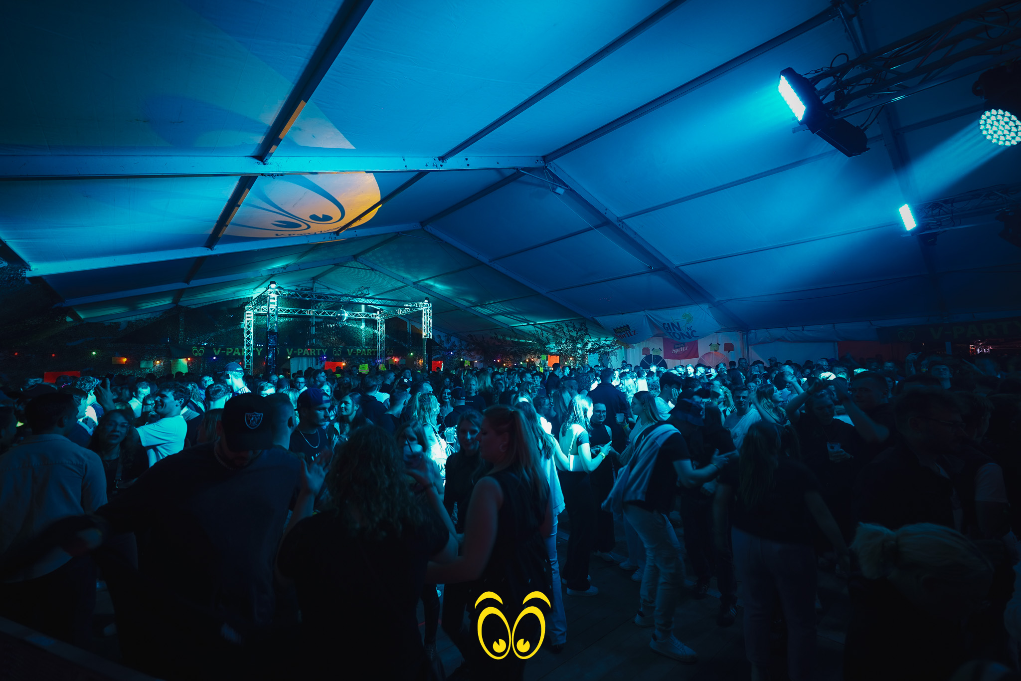 V-PARTY Galerie