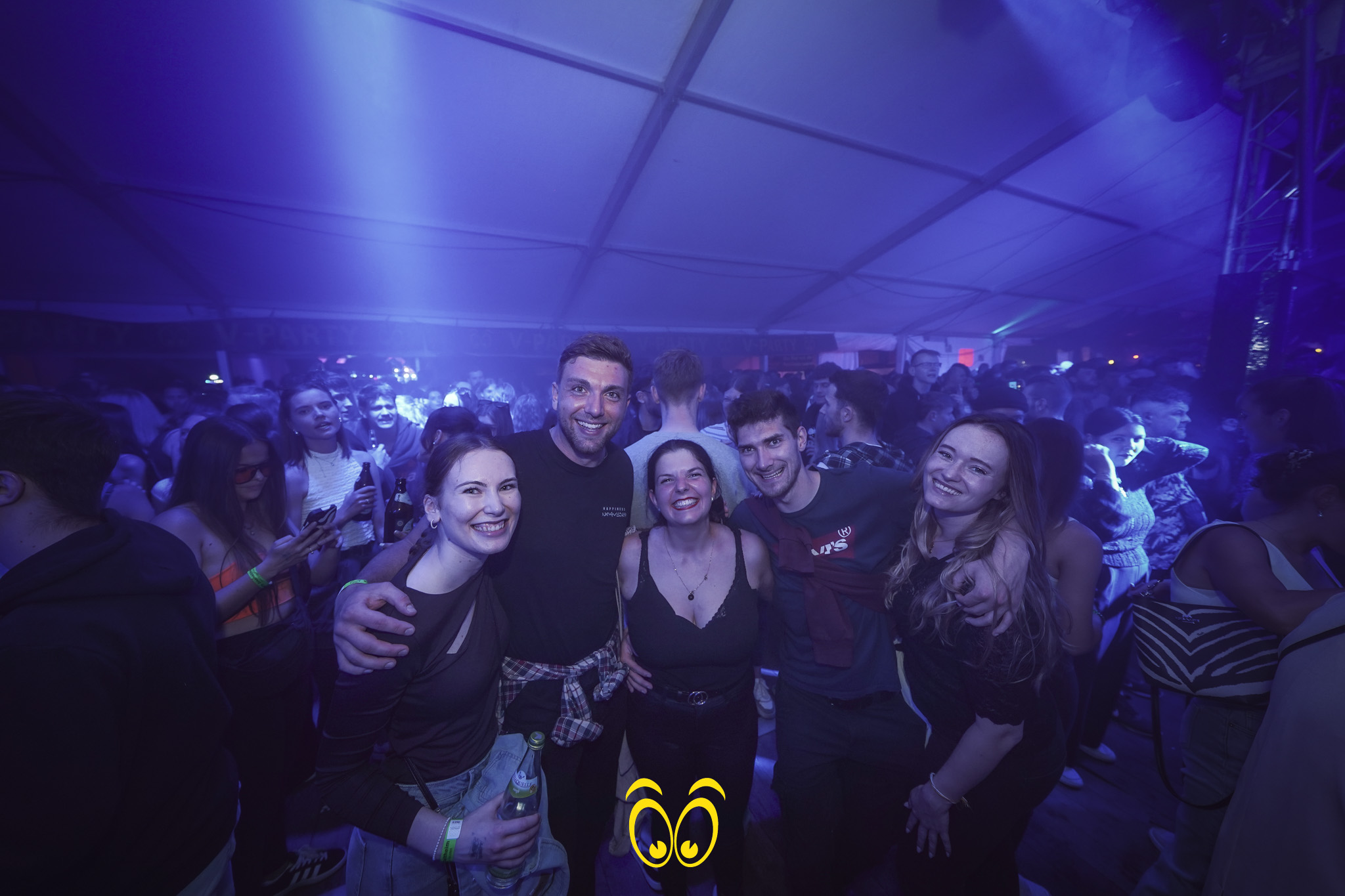 V-PARTY Galerie