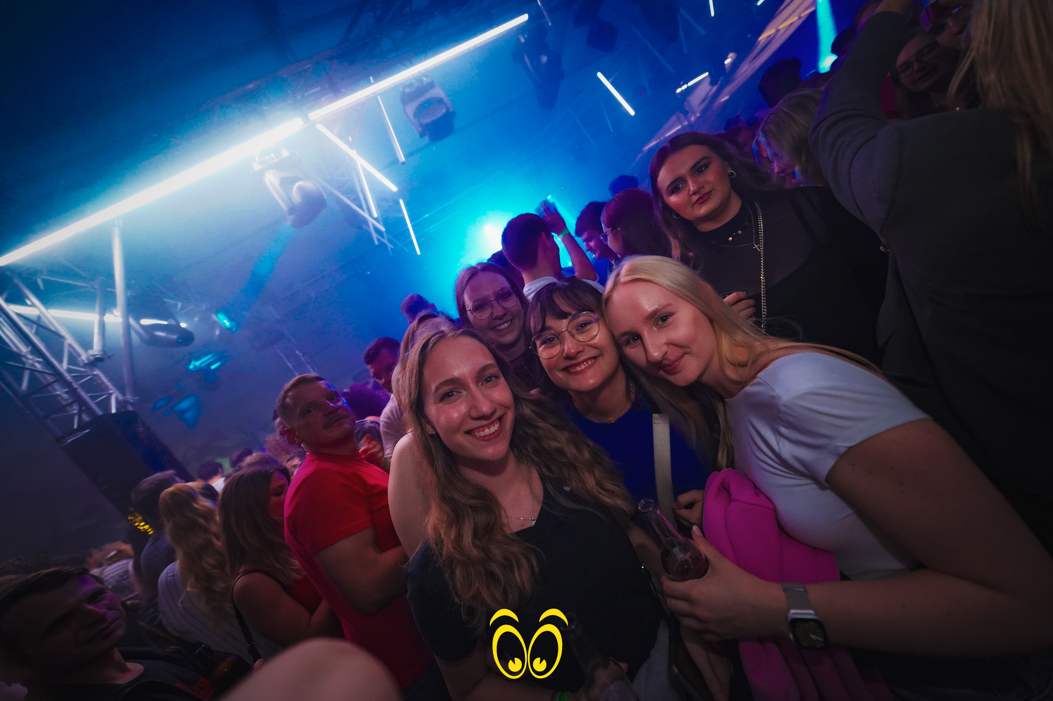 V-PARTY Galerie