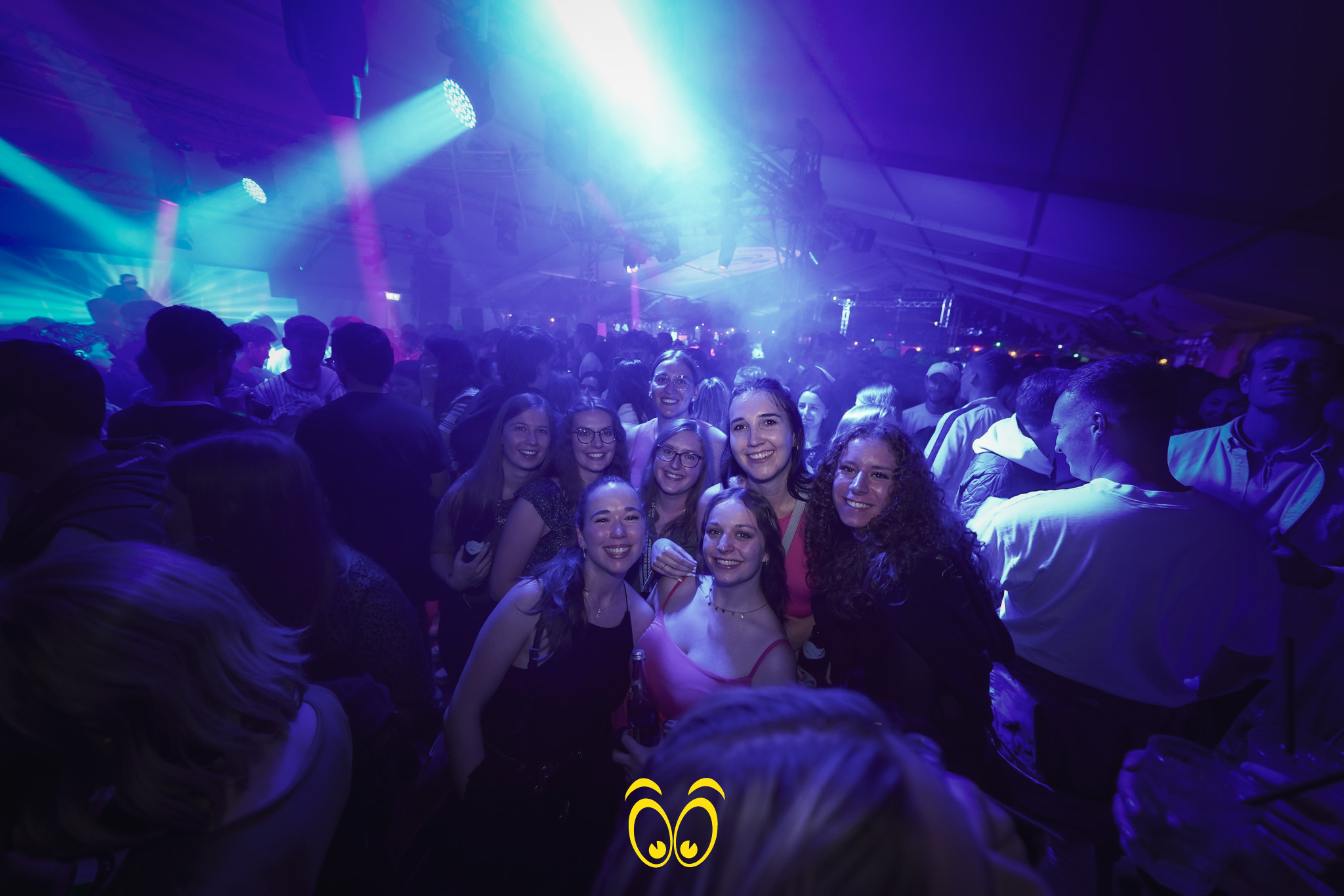 V-PARTY Galerie
