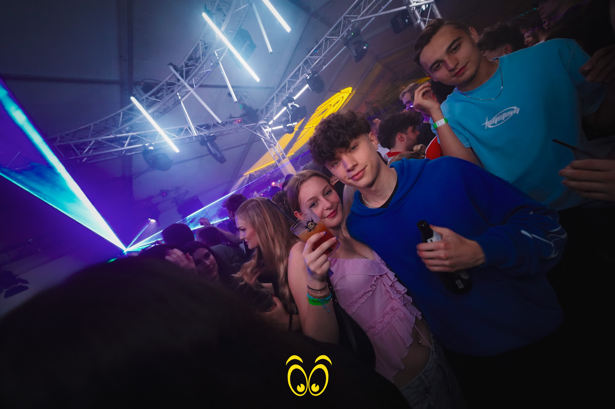 V-PARTY Galerie