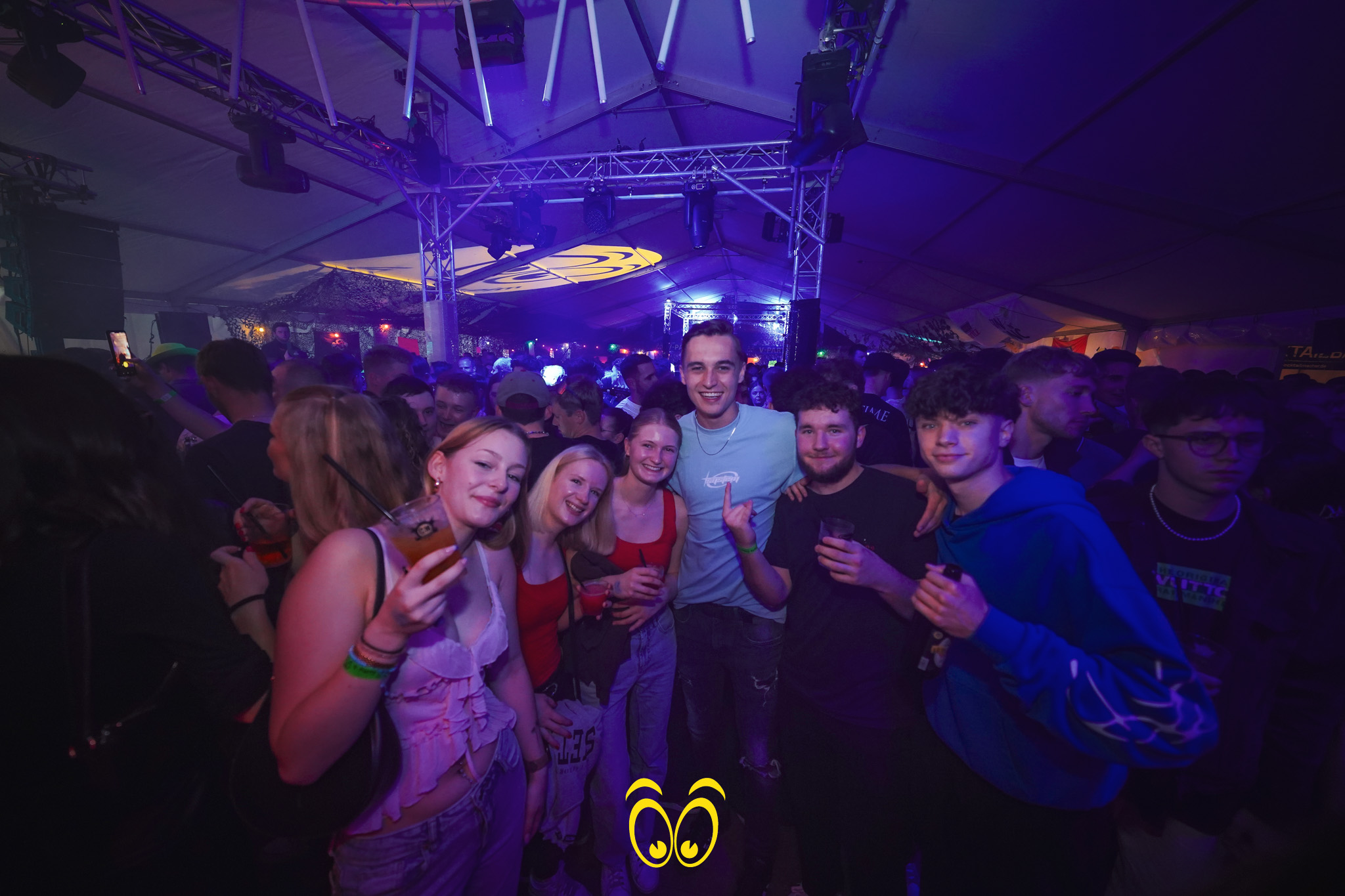V-PARTY Galerie
