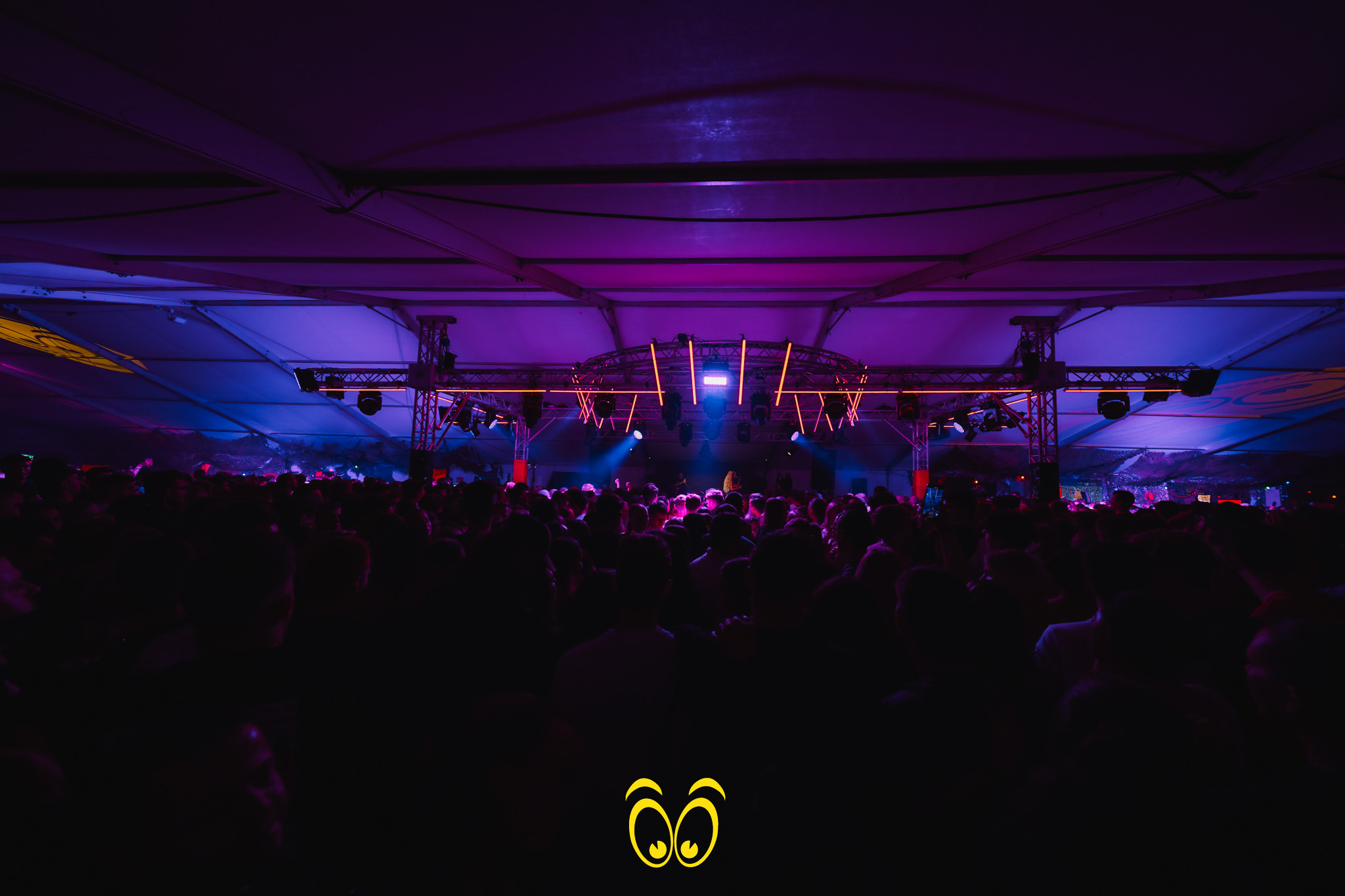 V-PARTY Galerie