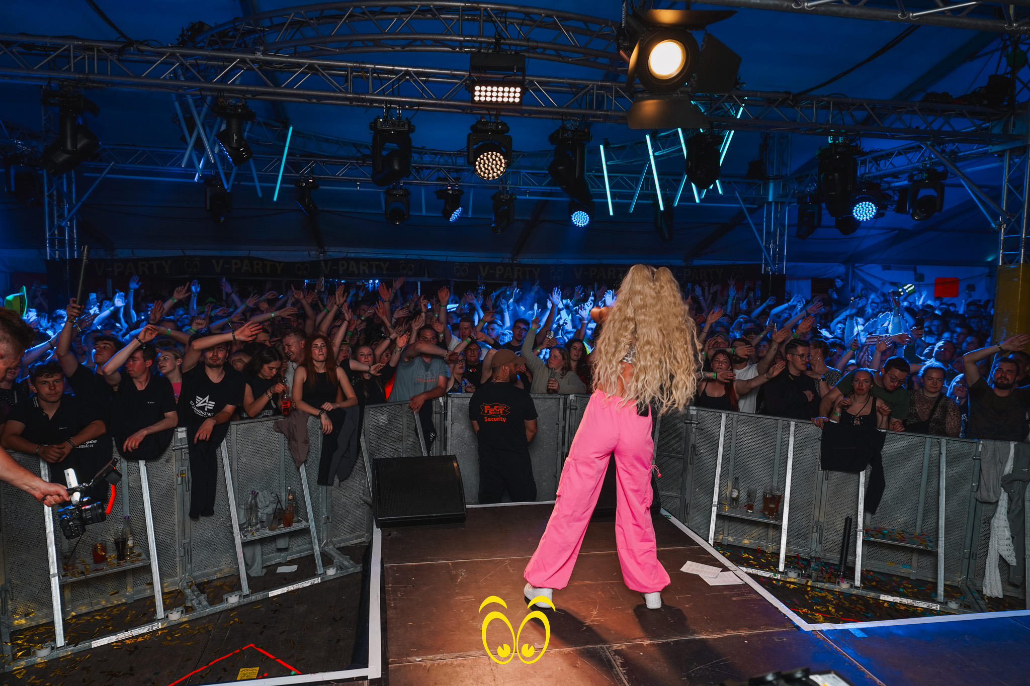 V-PARTY Galerie