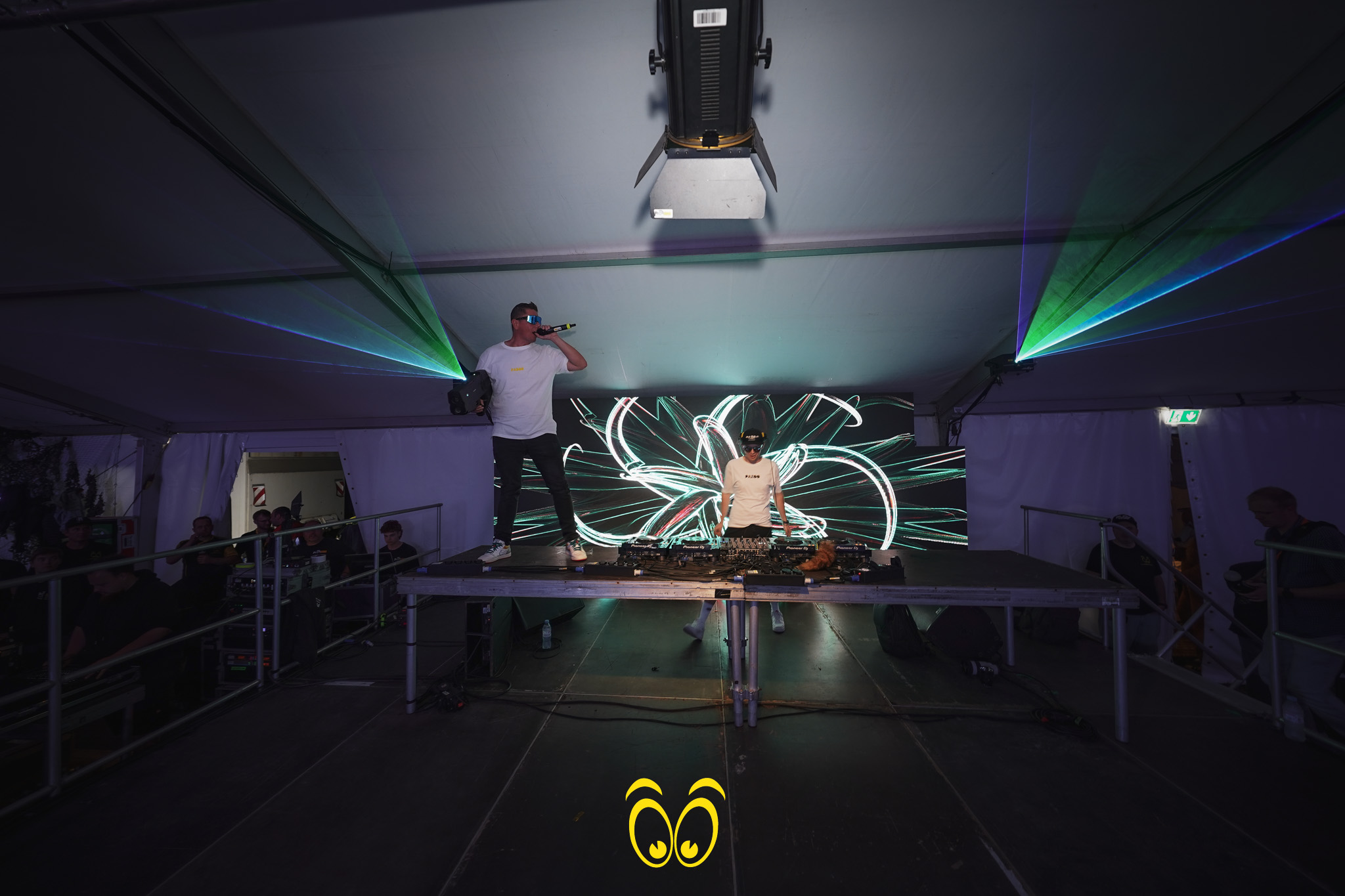 V-PARTY Galerie