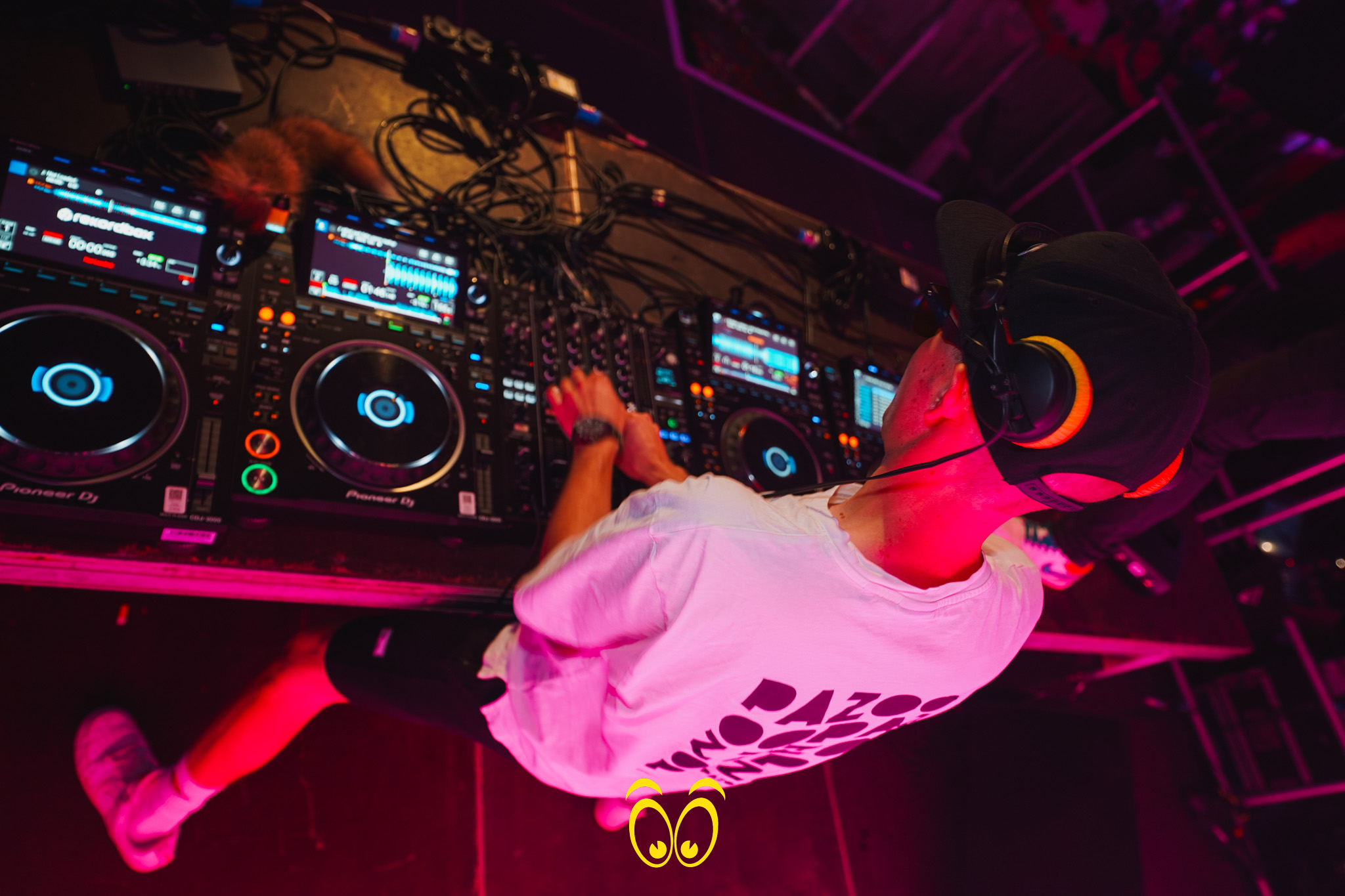 V-PARTY Galerie