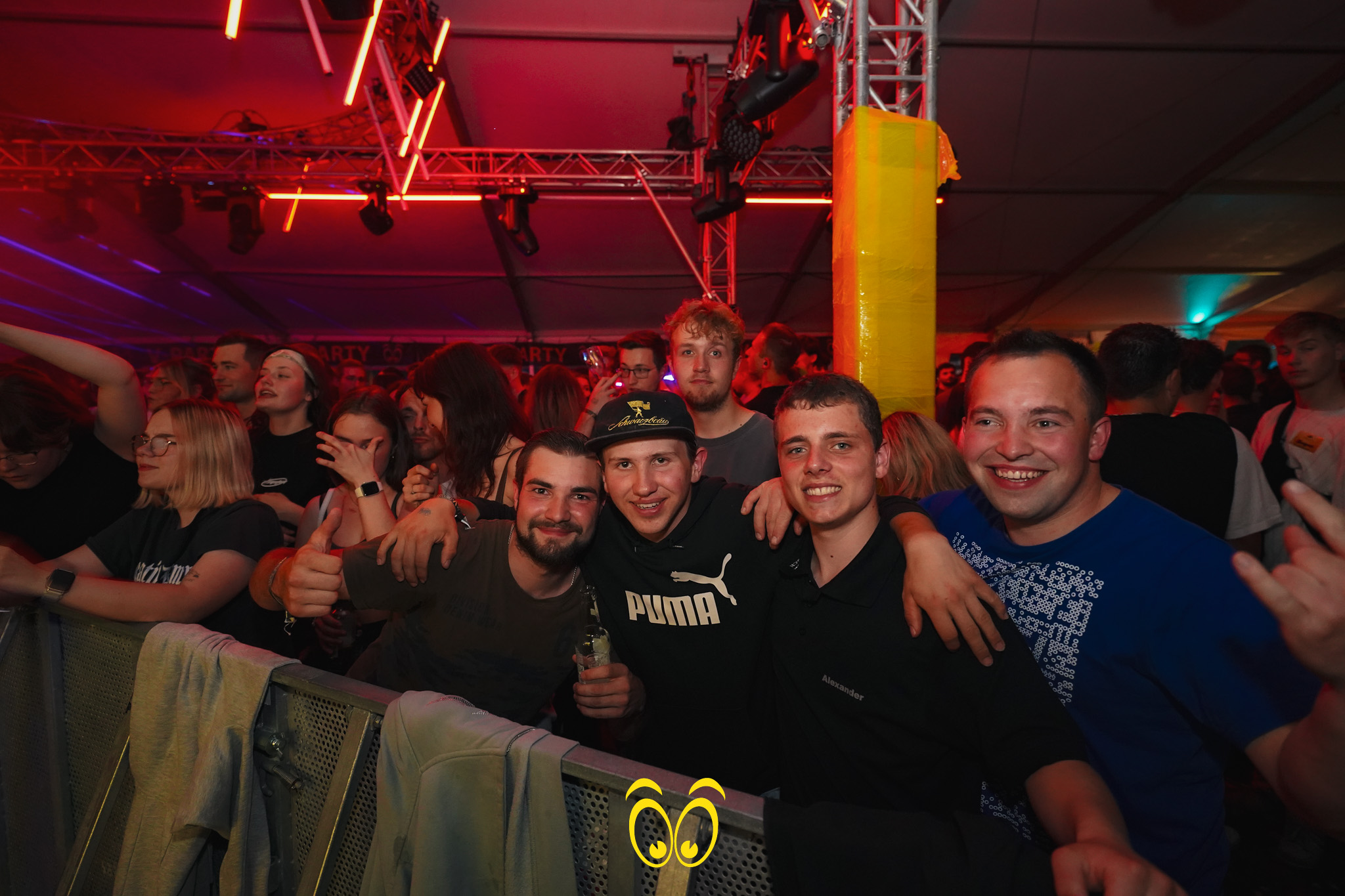 V-PARTY Galerie