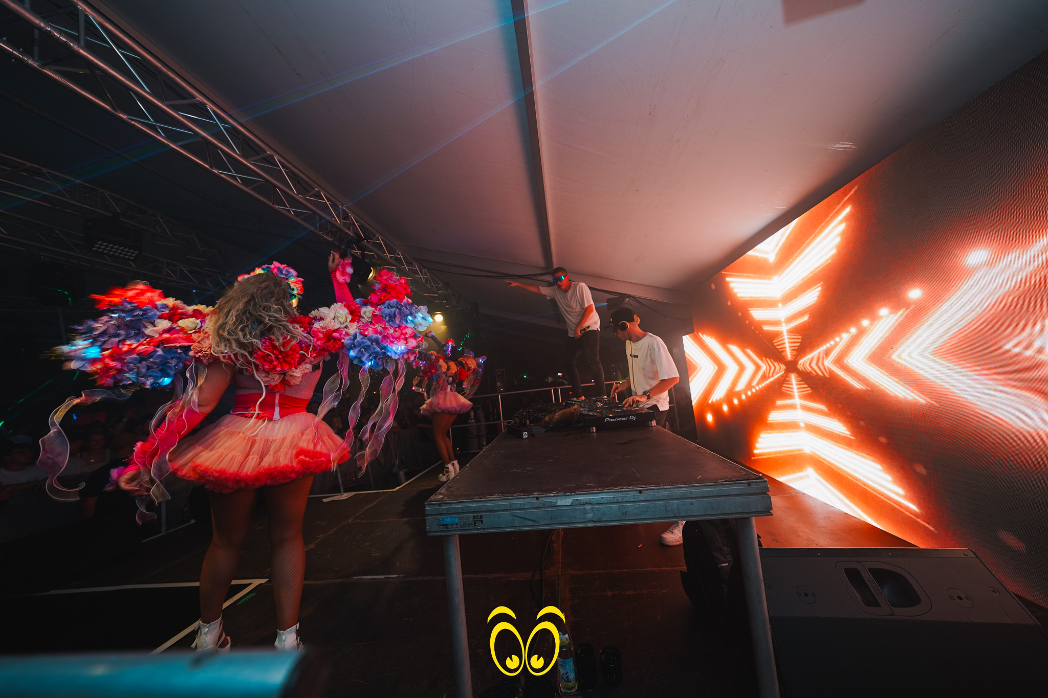 V-PARTY Galerie
