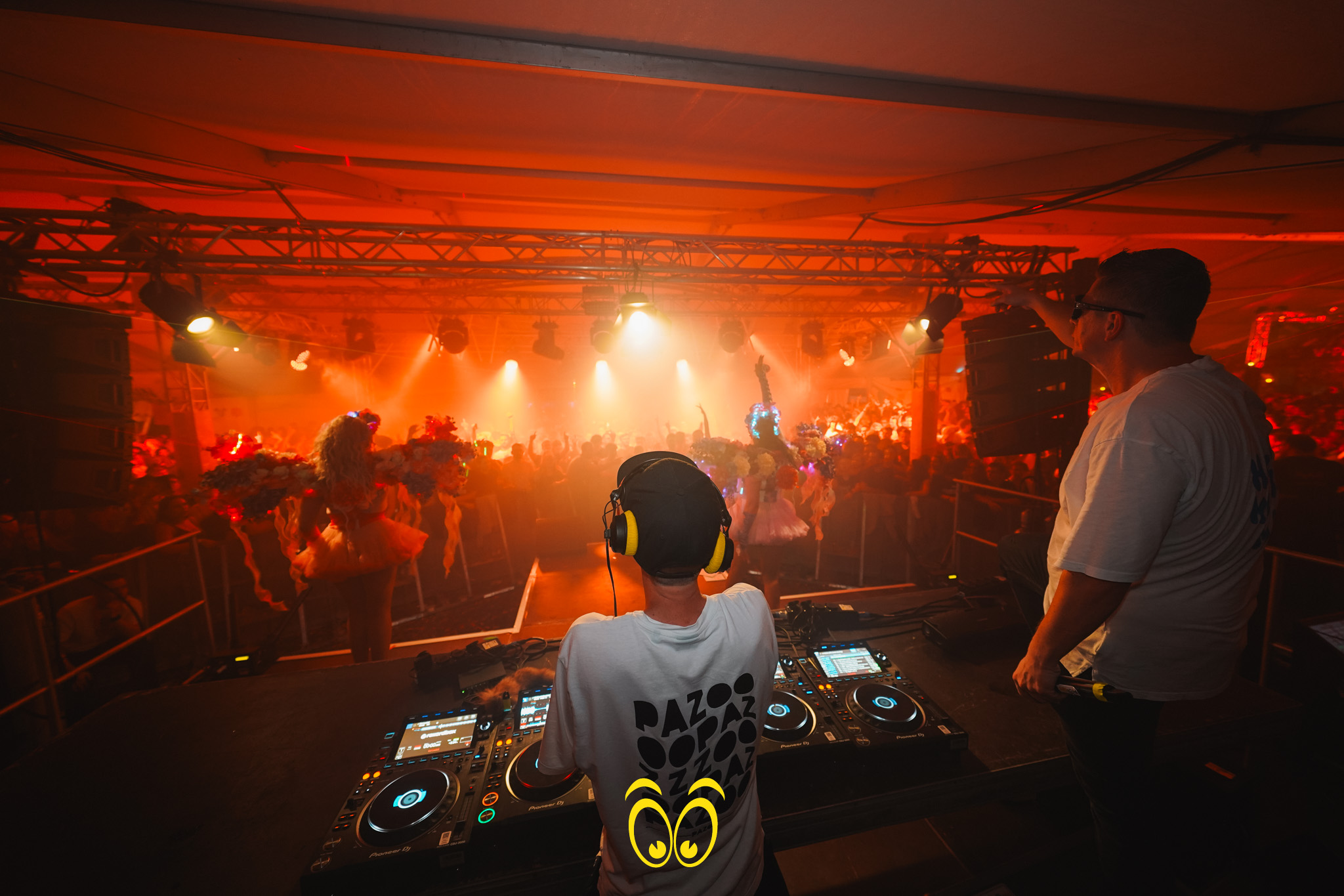 V-PARTY Galerie