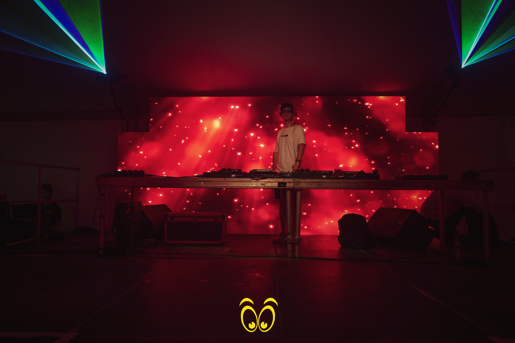V-PARTY Galerie