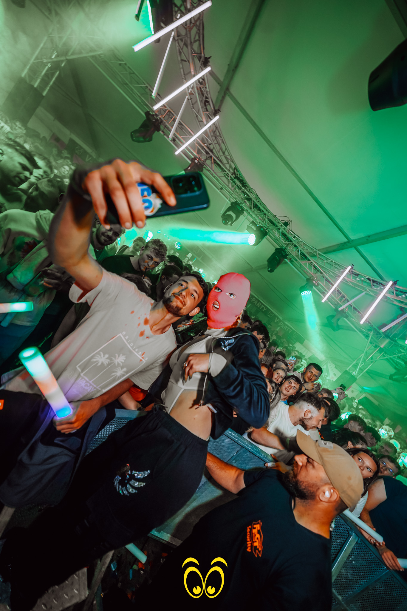V-PARTY Galerie