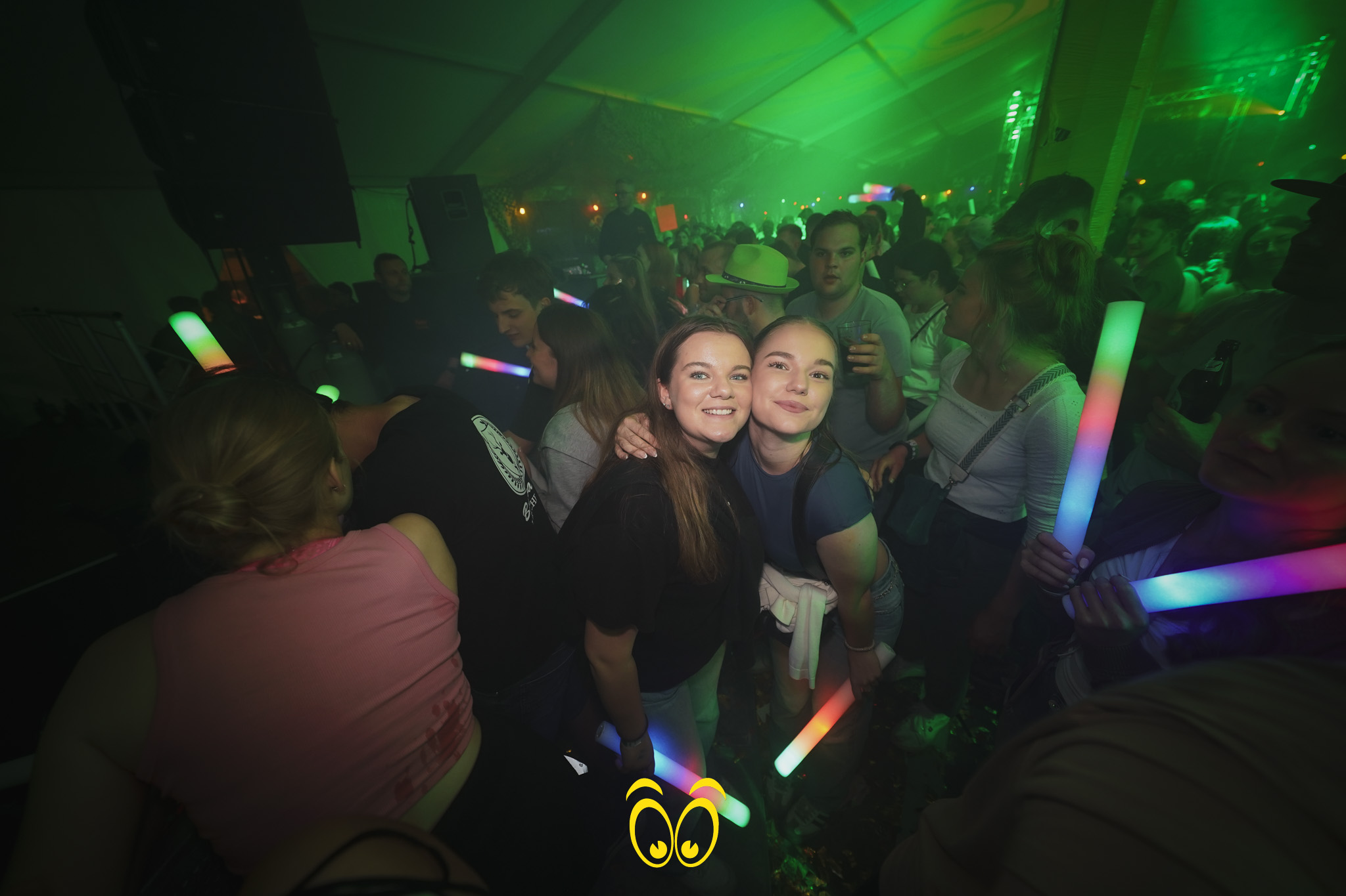 V-PARTY Galerie