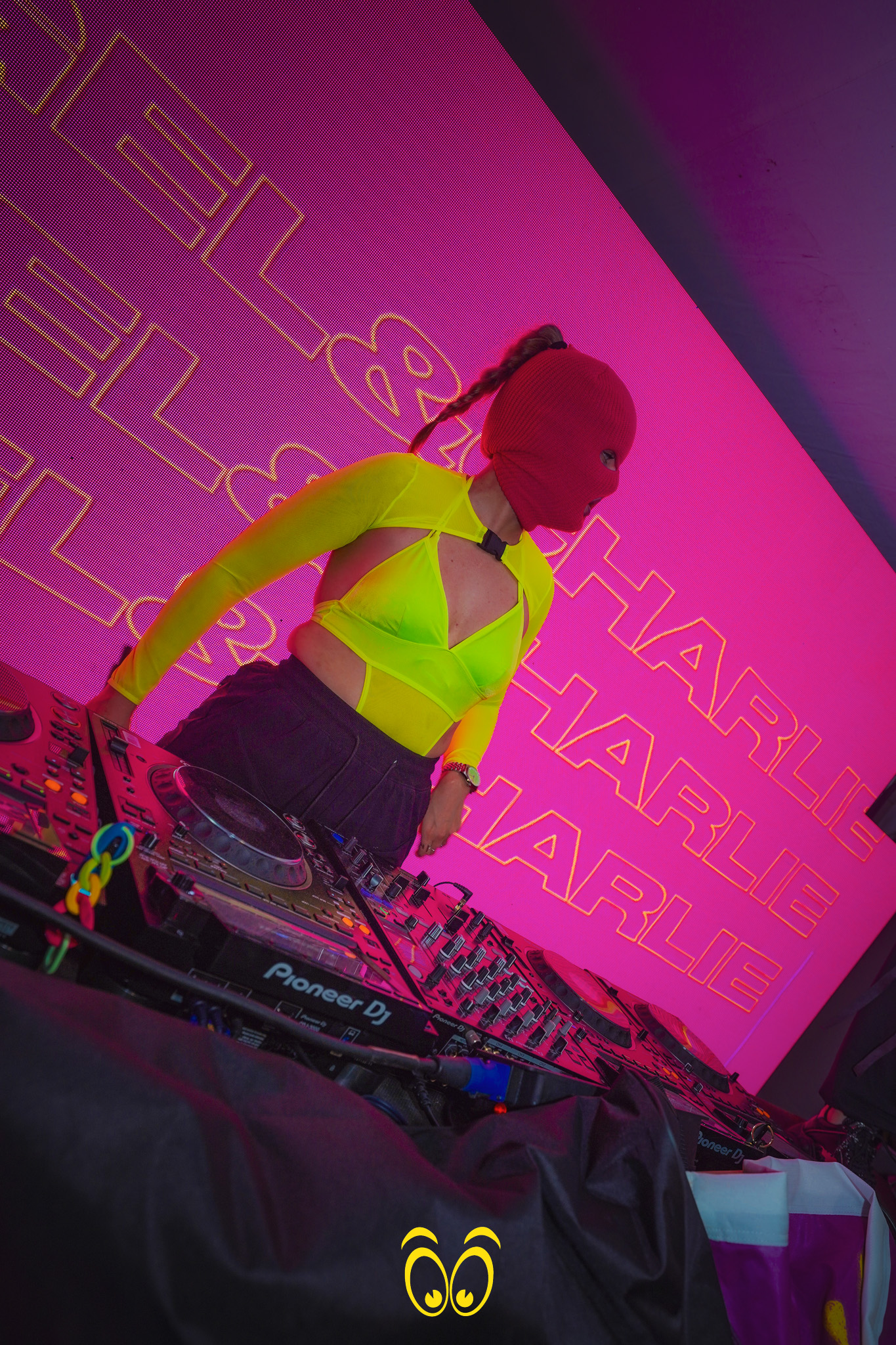 V-PARTY Galerie