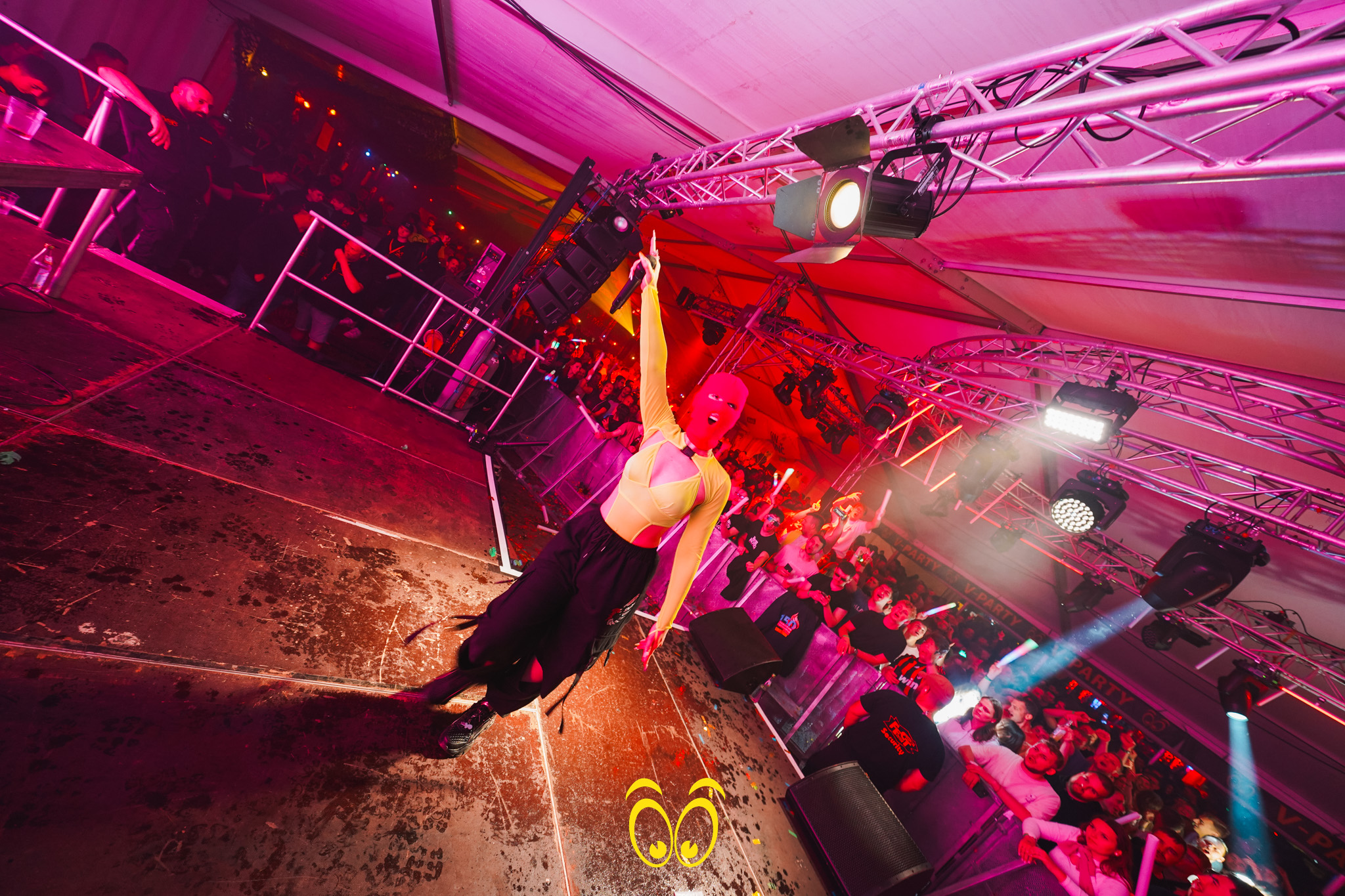 V-PARTY Galerie