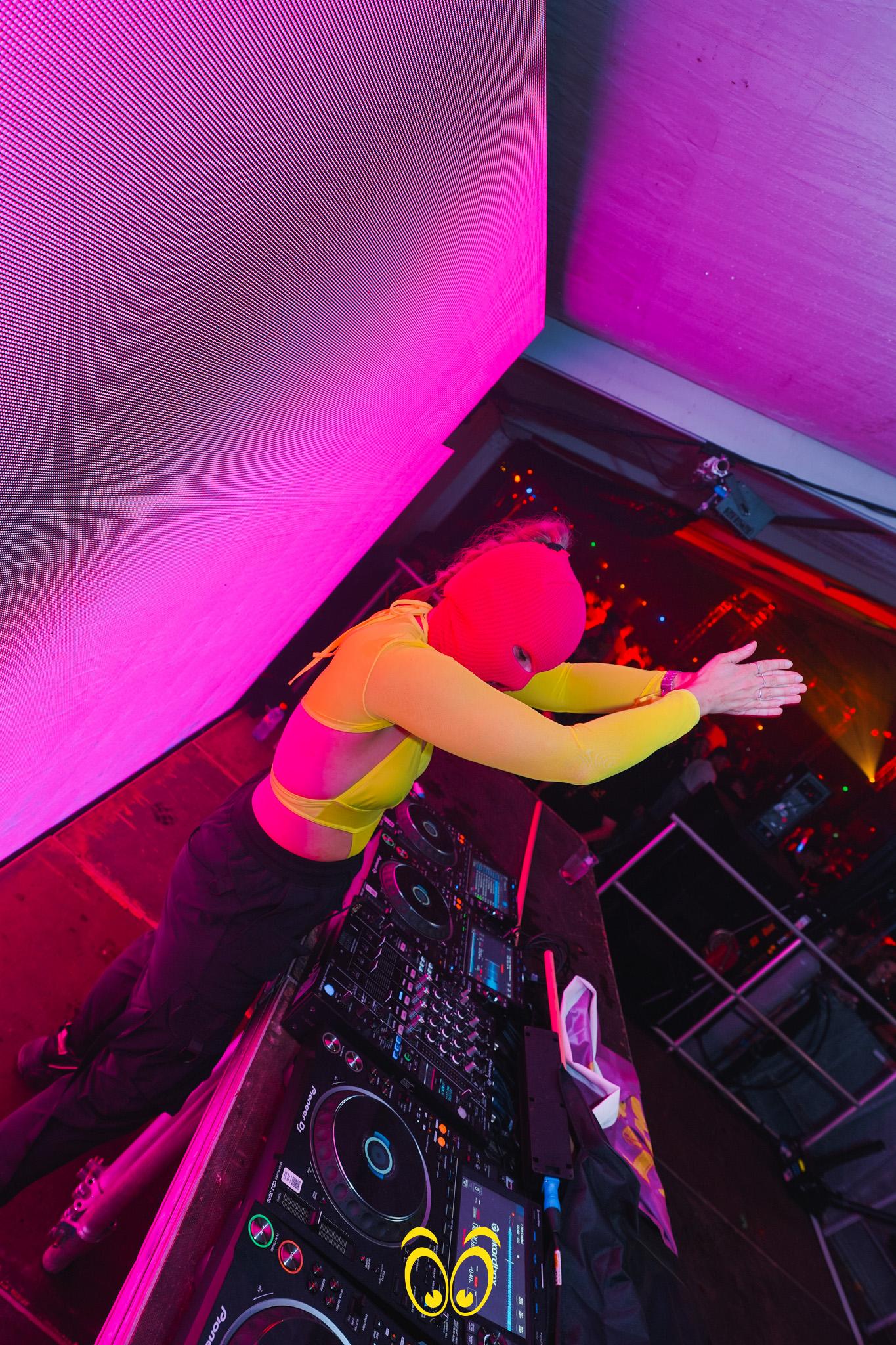 V-PARTY Galerie
