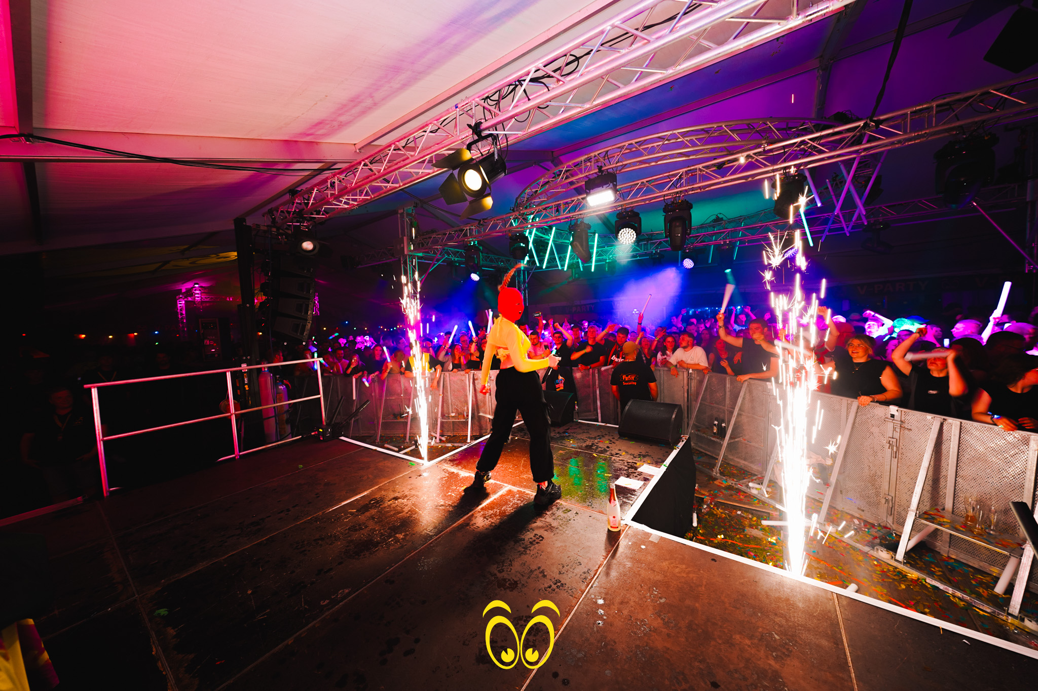 V-PARTY Galerie