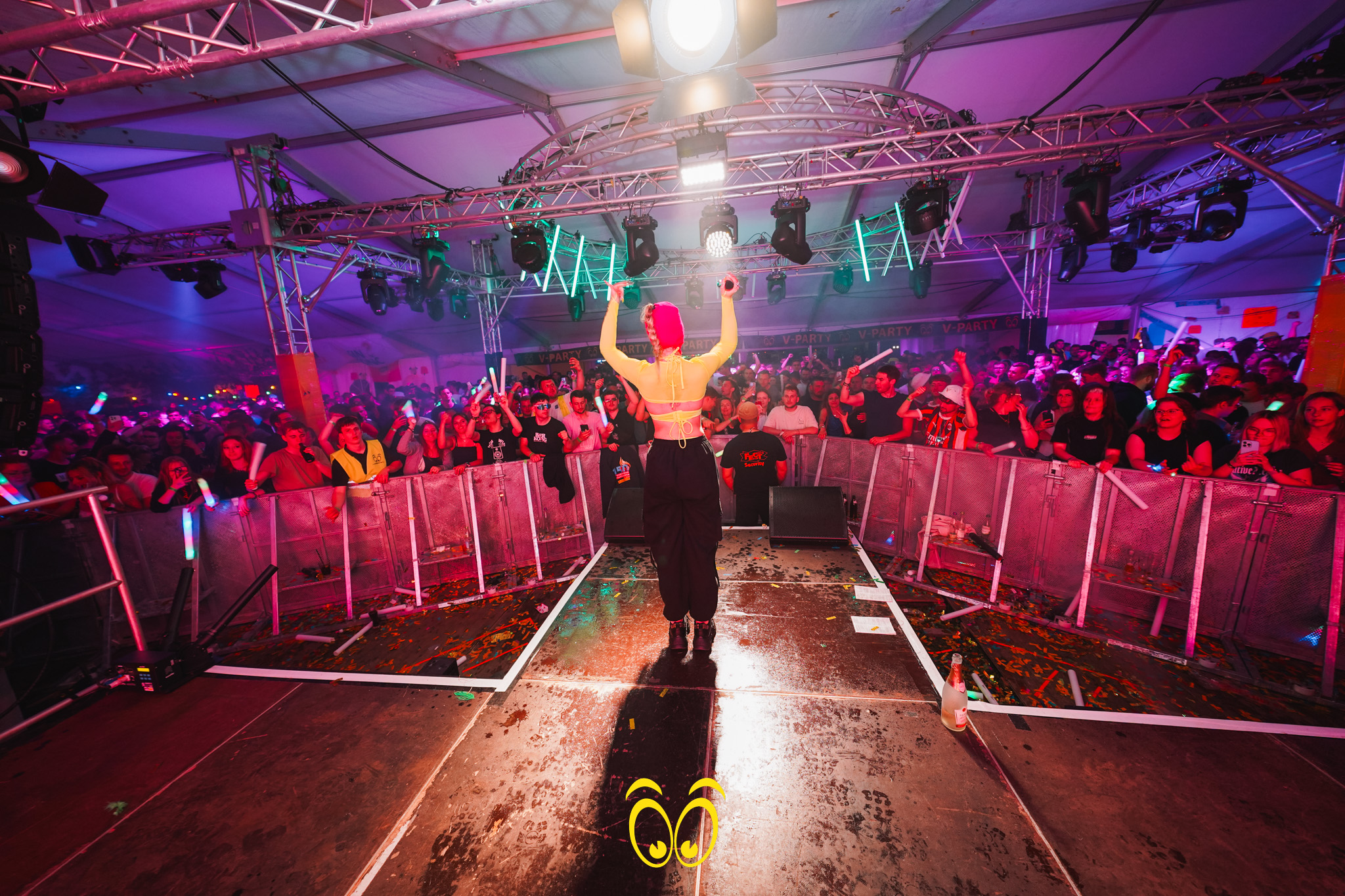 V-PARTY Galerie