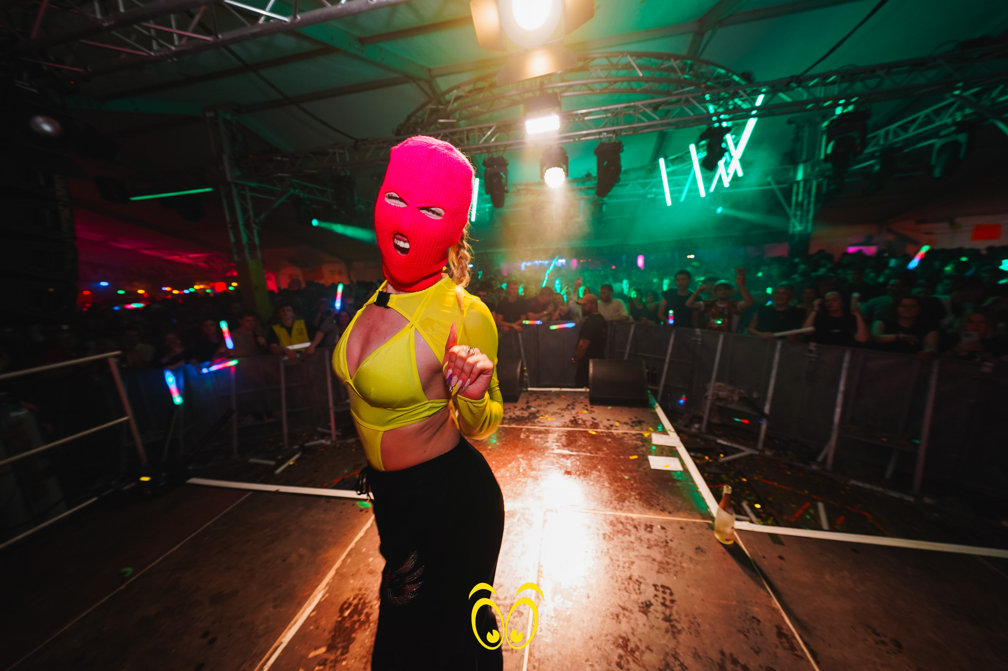 V-PARTY Galerie