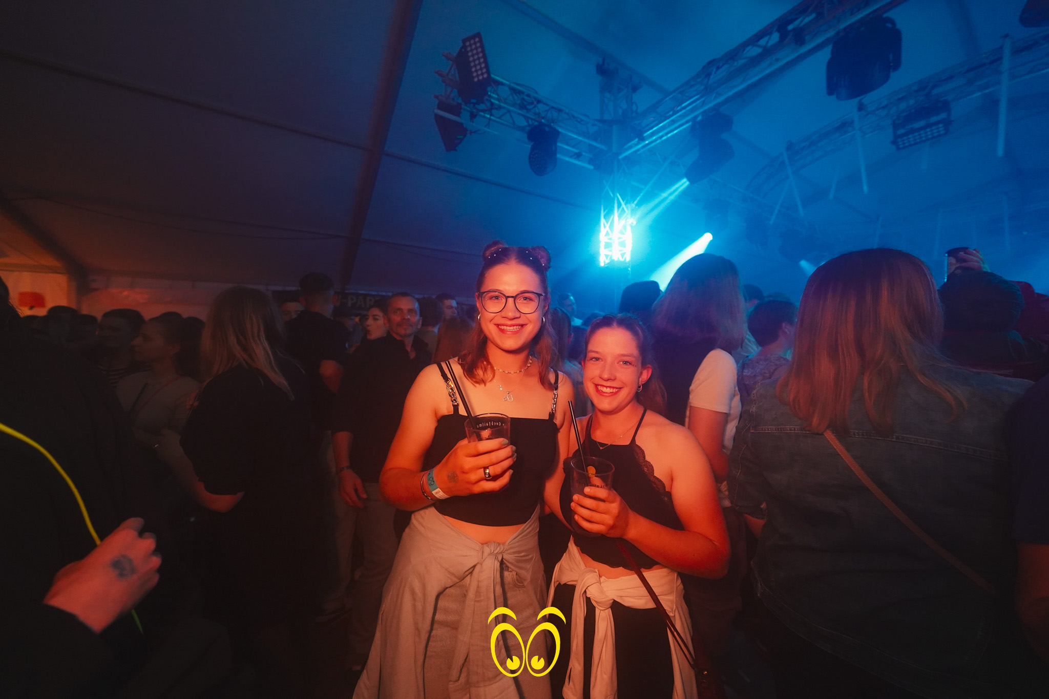 V-PARTY Galerie