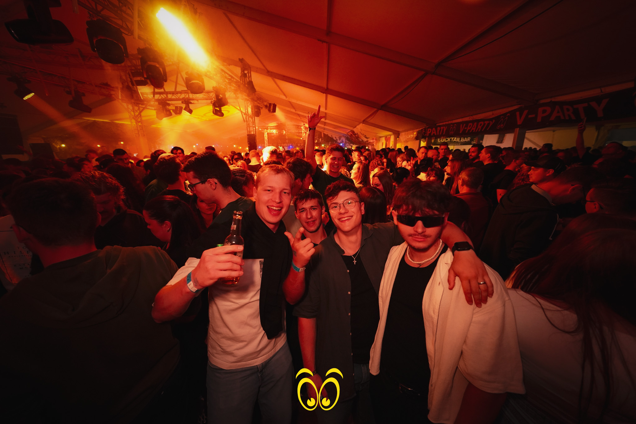 V-PARTY Galerie
