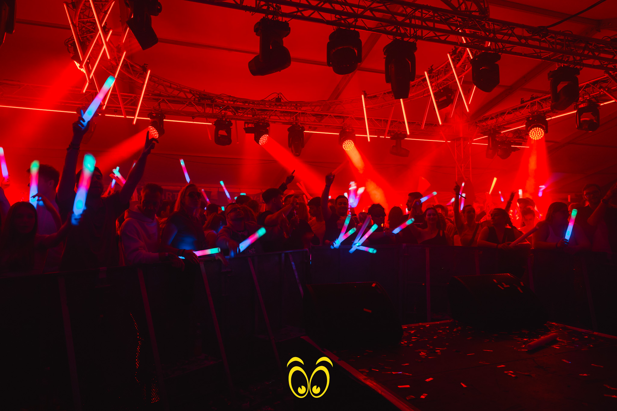 V-PARTY Galerie