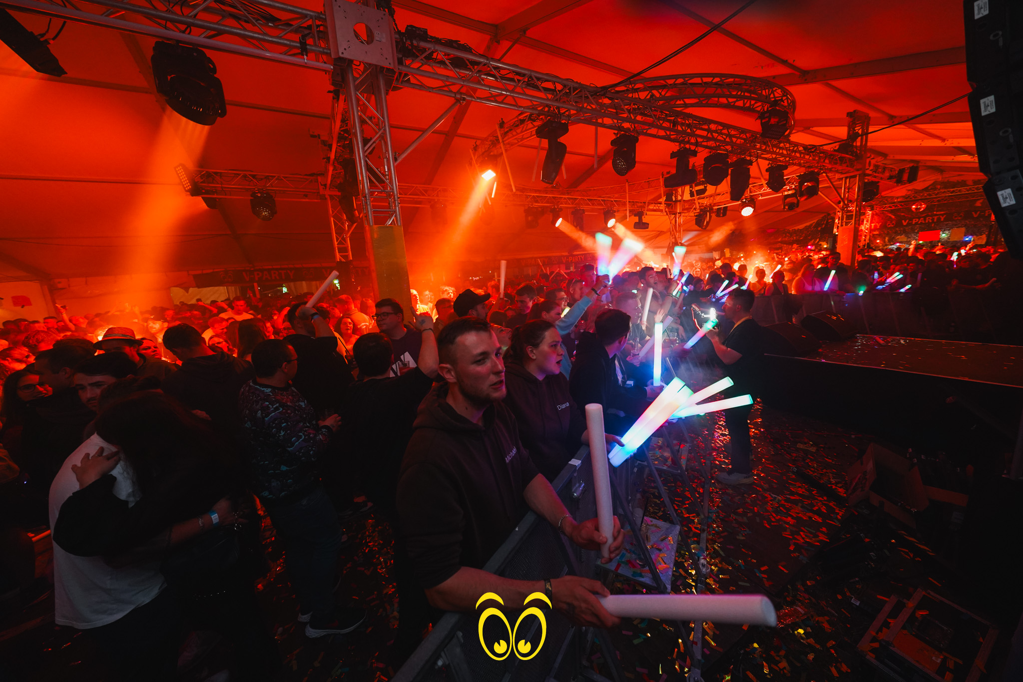 V-PARTY Galerie