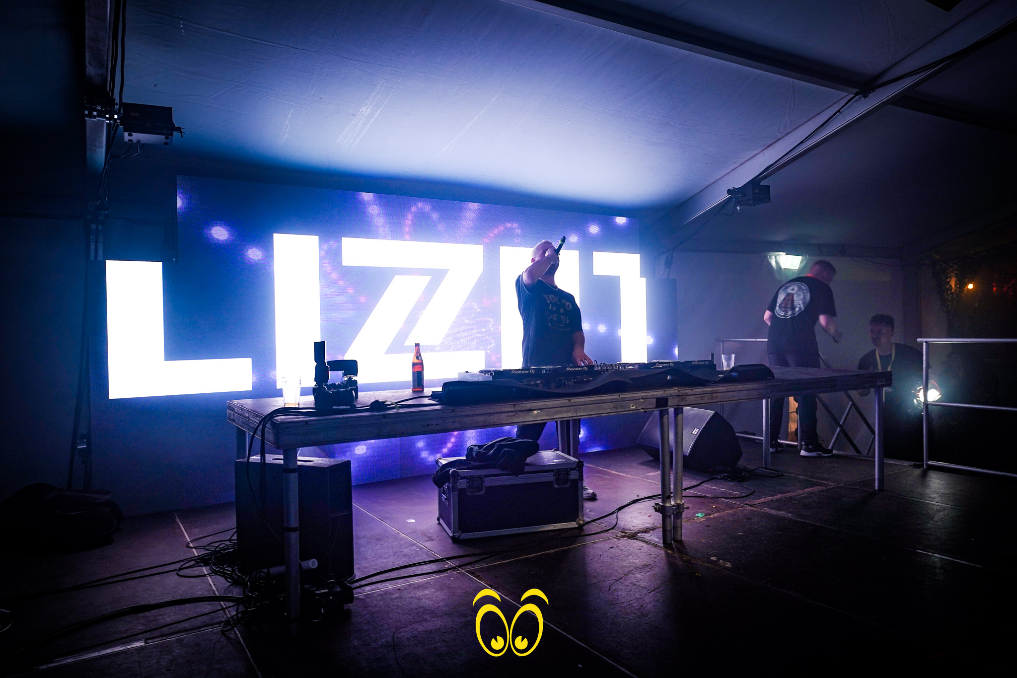 V-PARTY Galerie