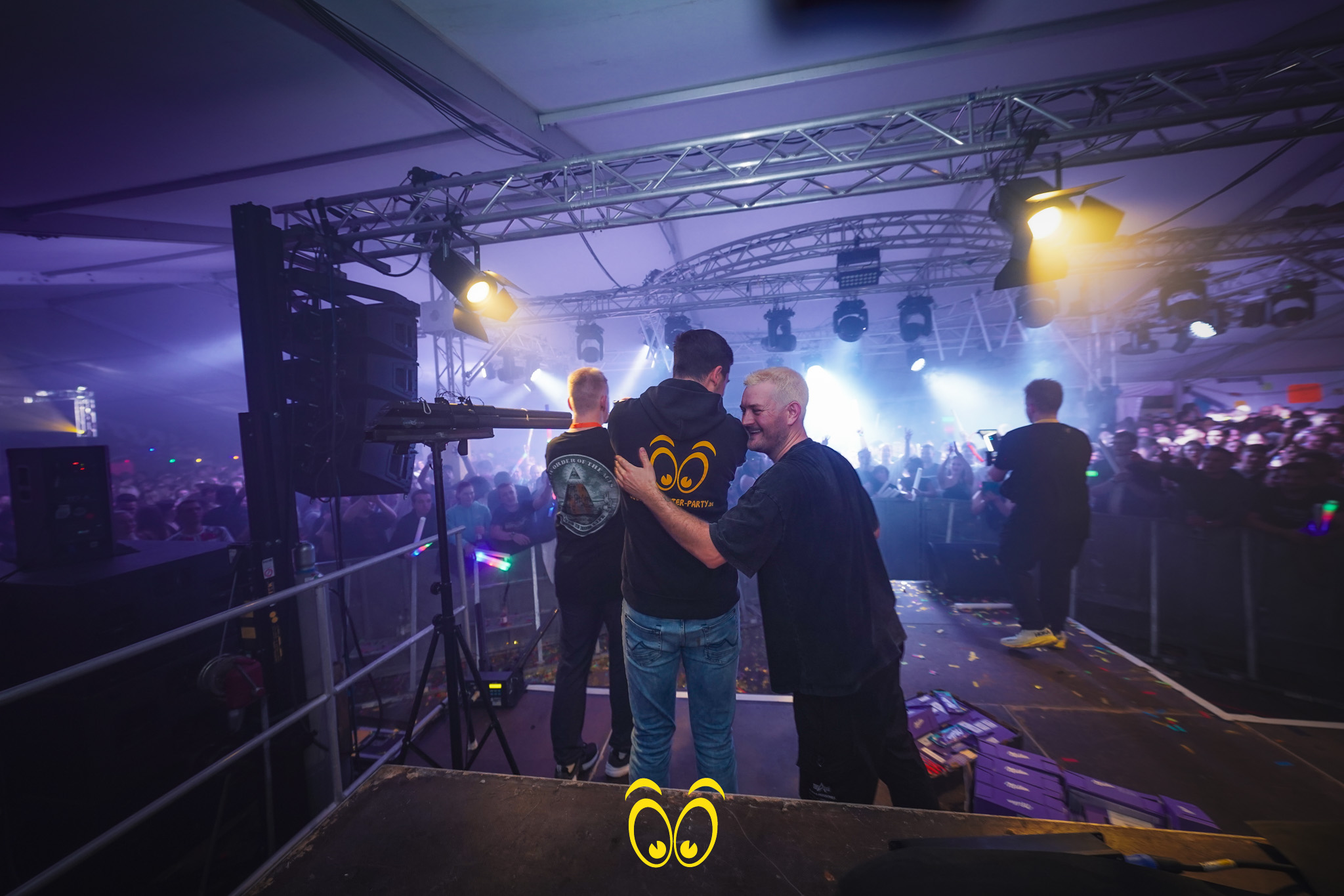 V-PARTY Galerie