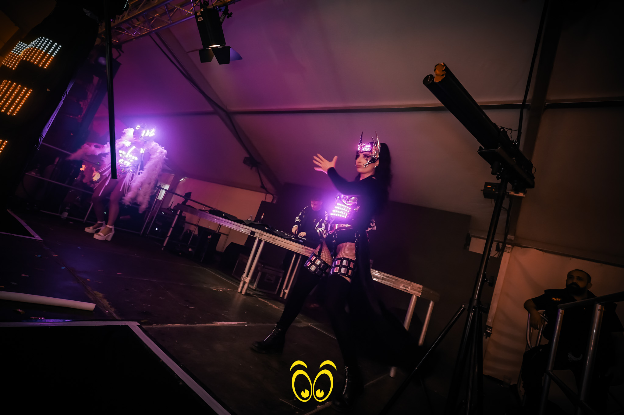 V-PARTY Galerie