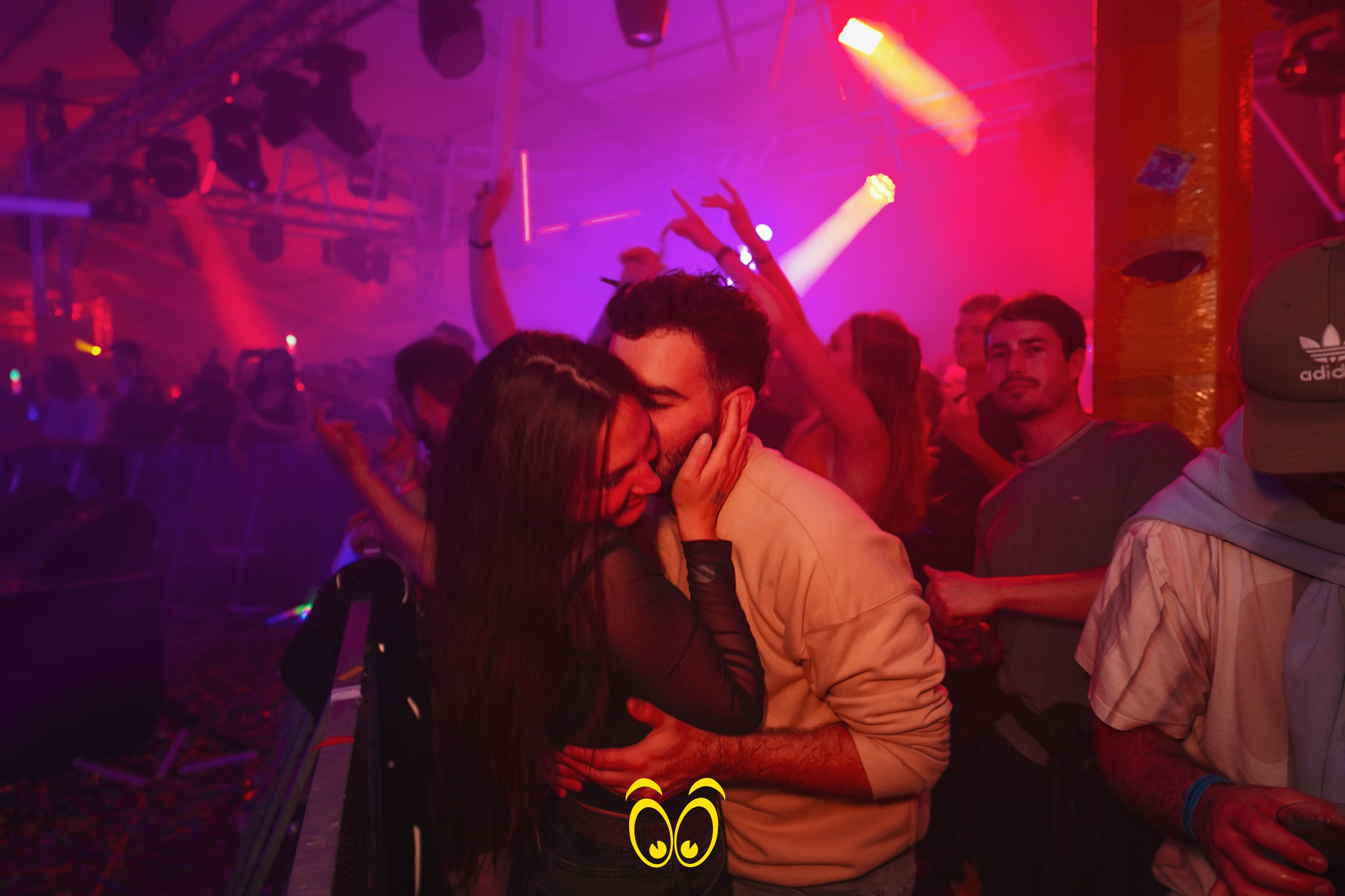 V-PARTY Galerie